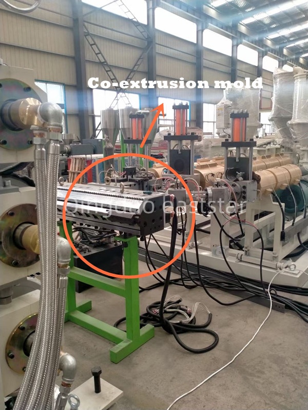 La línea de producción profesional de láminas de coextrusión multicapa de ABS permite la fabricación de materiales compuestos de alto rendimiento