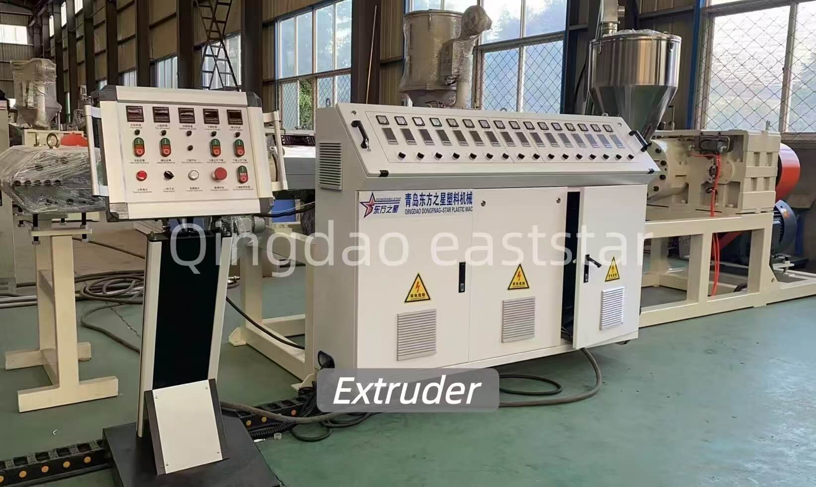 Línea de producción de placas de drenaje de PE