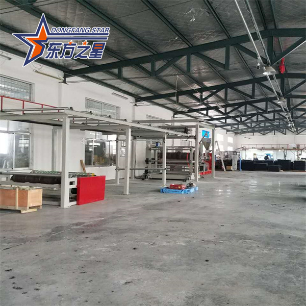 Máquina laminadora por extrusión de TPE para alfombrillas de coche