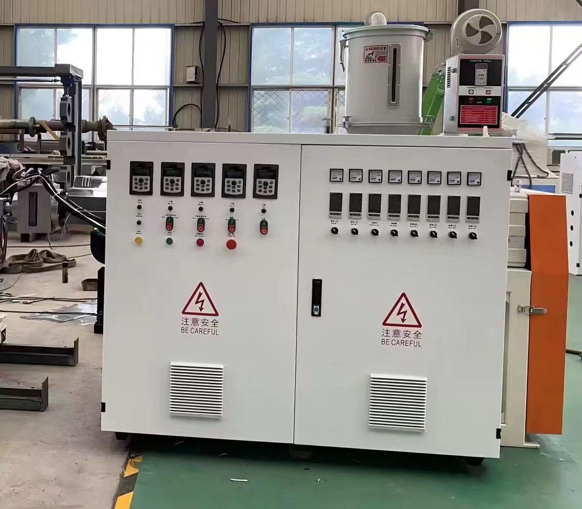 Línea de producción de coextrusión y impermeabilización compuesta de tela no tejida TPE+